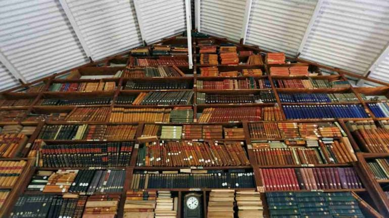 کتاب های پر فروش ایرانی که باید بخوانید